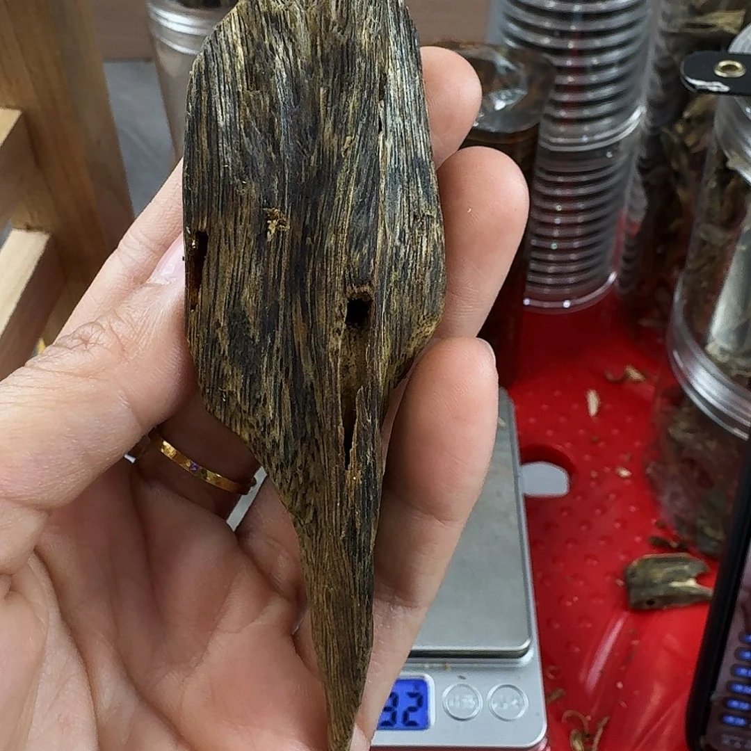 香料绿奇楠虫漏白棋16克