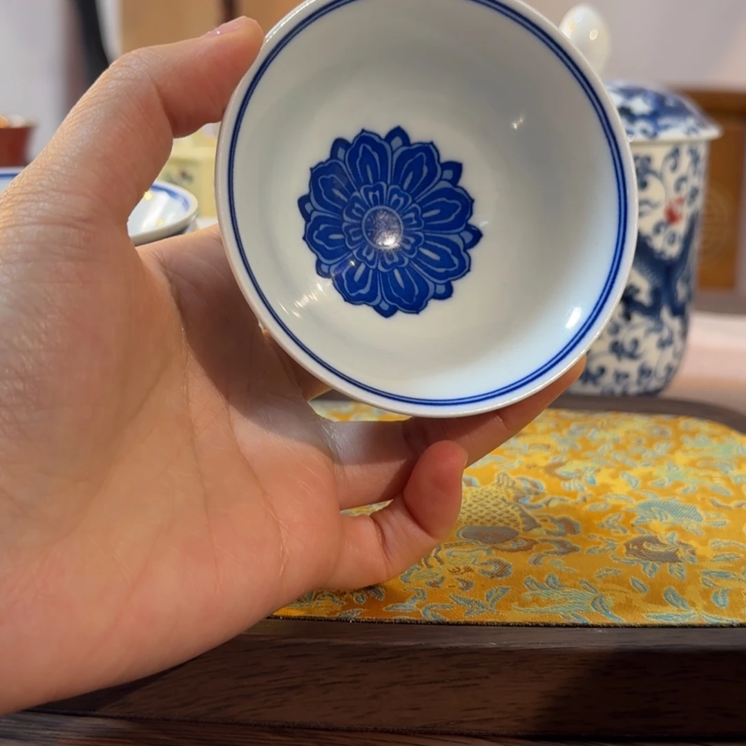 其他陶青花缠枝莲斗笠杯