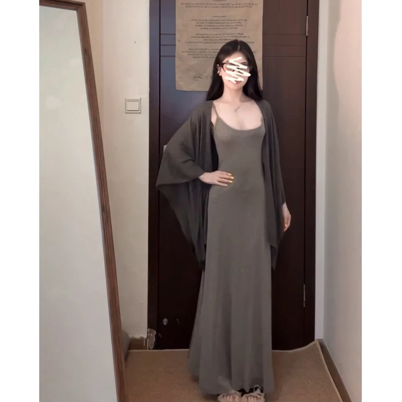 2025夏季新款法式气质宽松薄款防晒针织开衫收腰显瘦吊带连衣裙