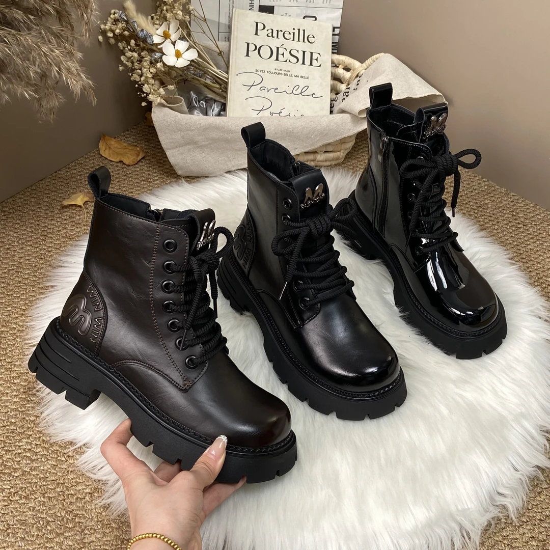 爆款厚底英伦马丁靴女2025秋冬新款潮酷加绒显瘦不累脚短靴大码40