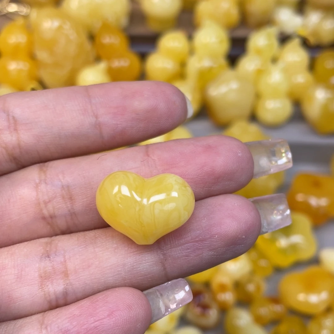 远***r琥珀未镶嵌珠宝奇石