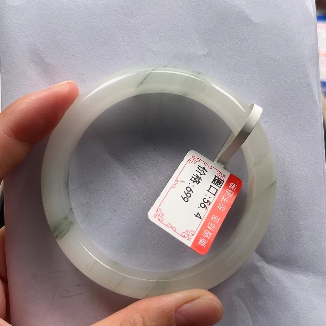 未镶嵌手镯石英质玉