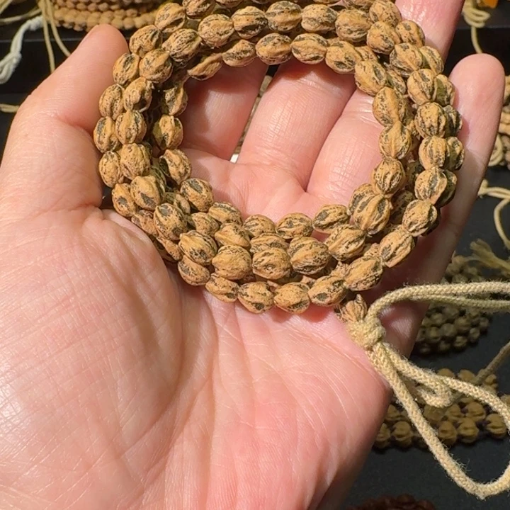 吊坠柏香籽/百香籽原桩龙脊顺纹脏鬼