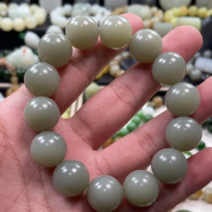 和田玉未镶嵌手串