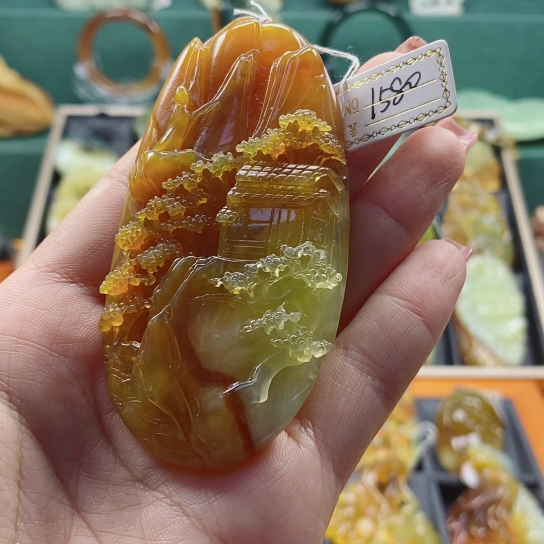 深***住蛇纹石玉未镶嵌颈饰