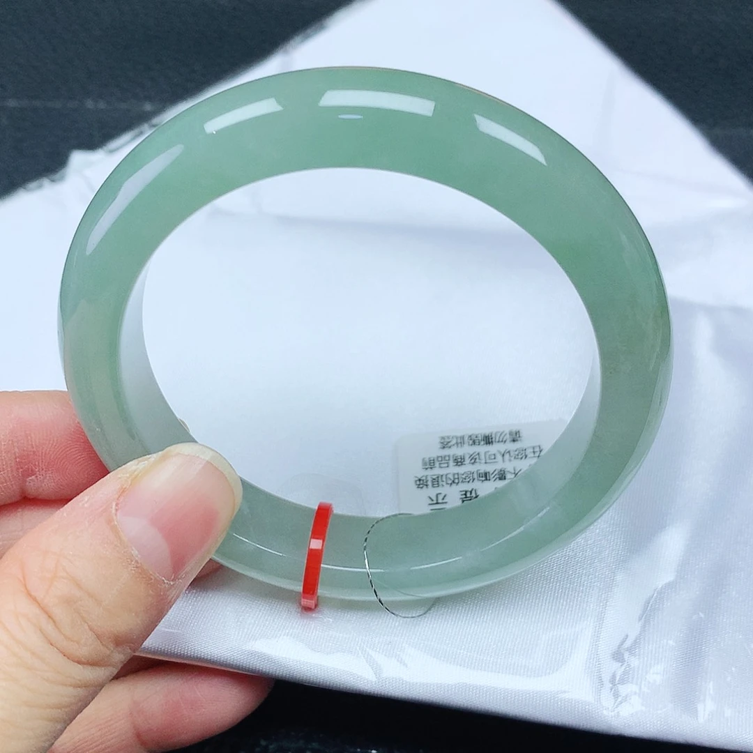 翡翠手镯未镶嵌54+圈