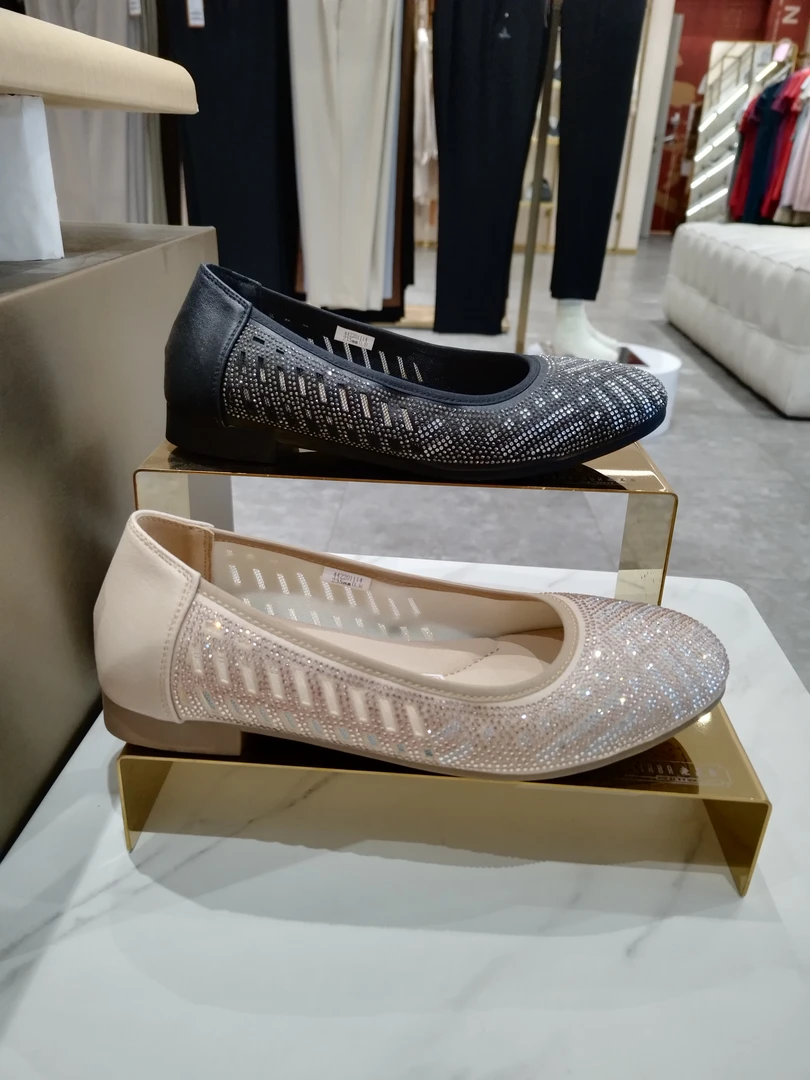 老美华夏季女士日常平跟布鞋442201114