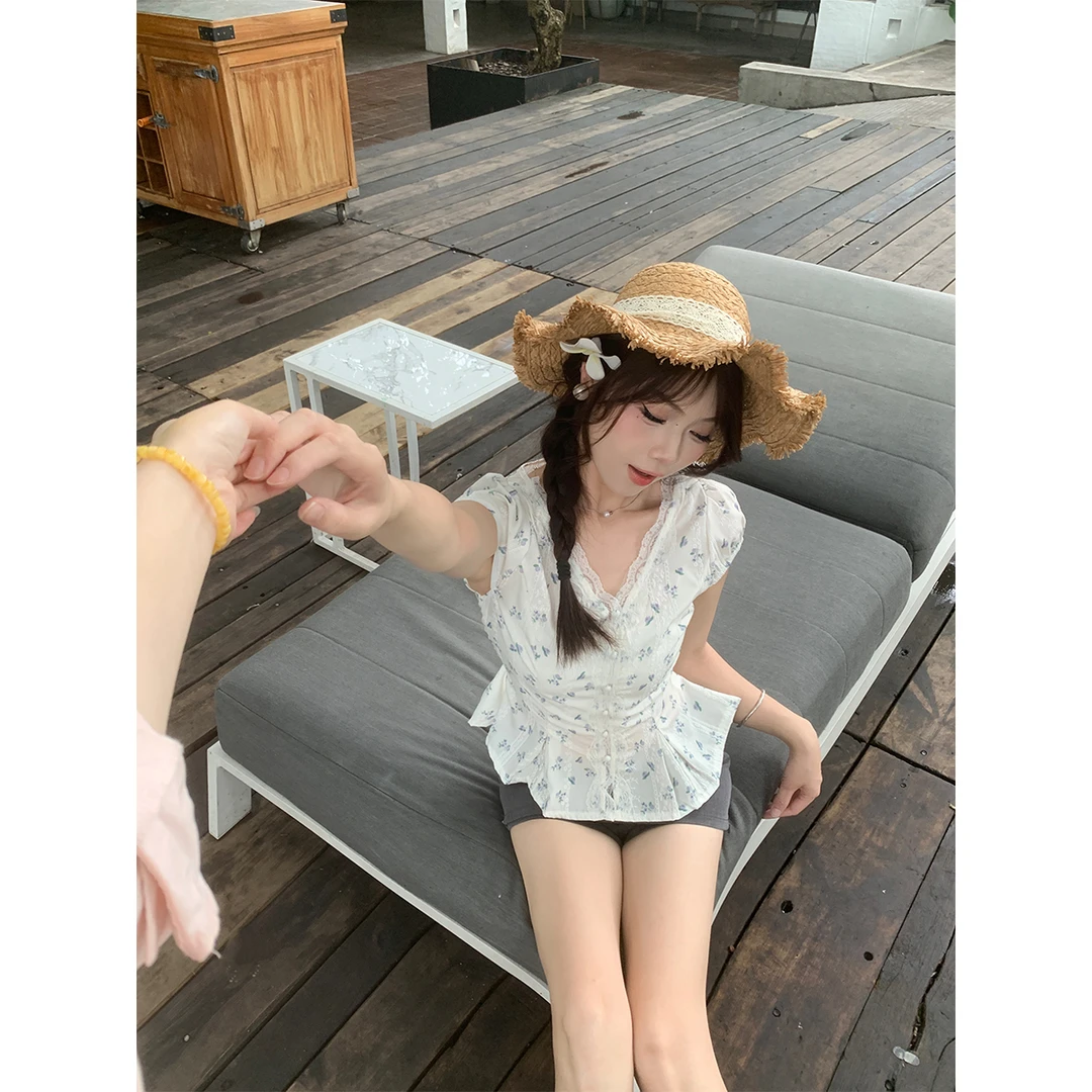 法式气质蕾丝湖边碎花短袖衬衫女装夏季收腰百搭减龄上衣