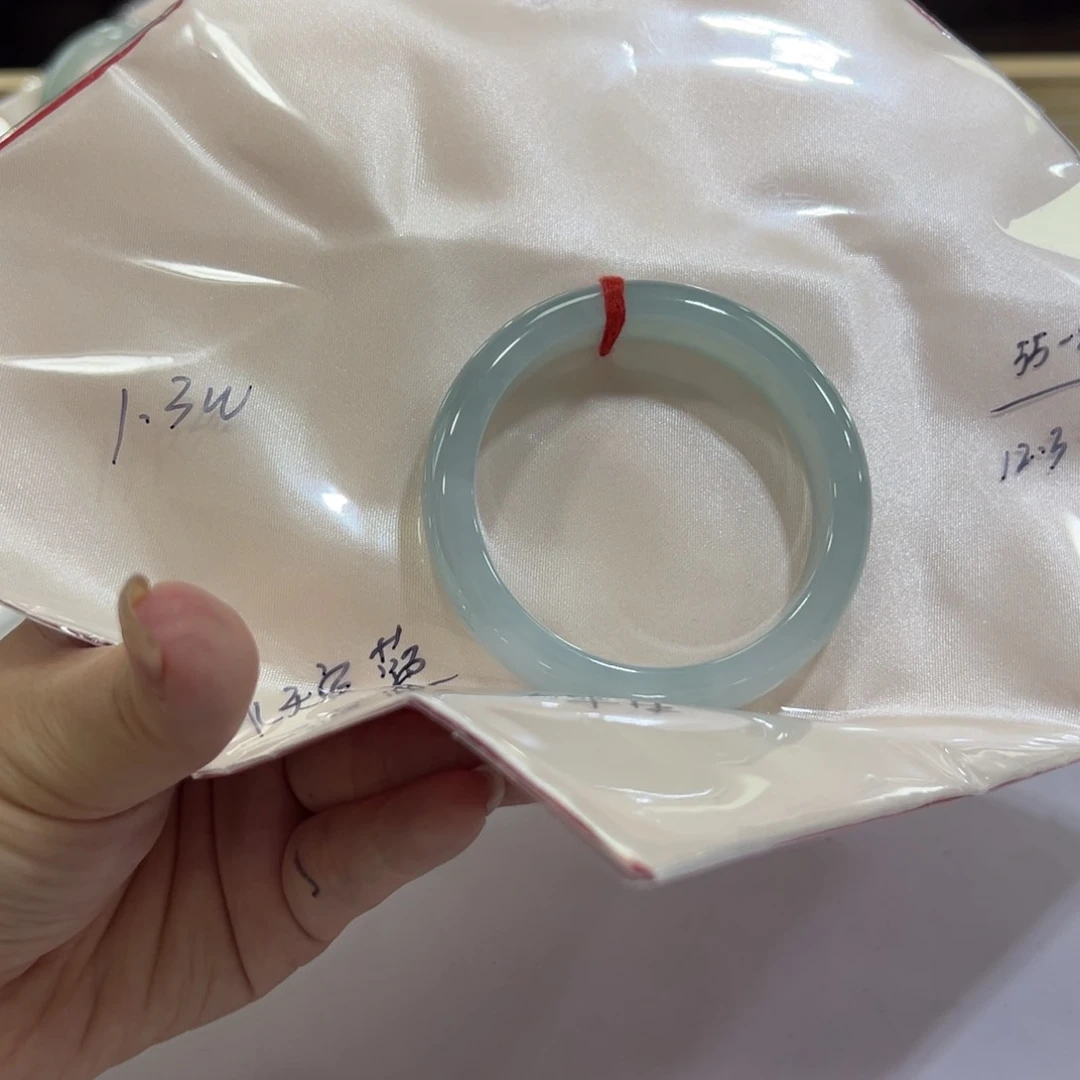 栗***子翡翠手镯未镶嵌手镯