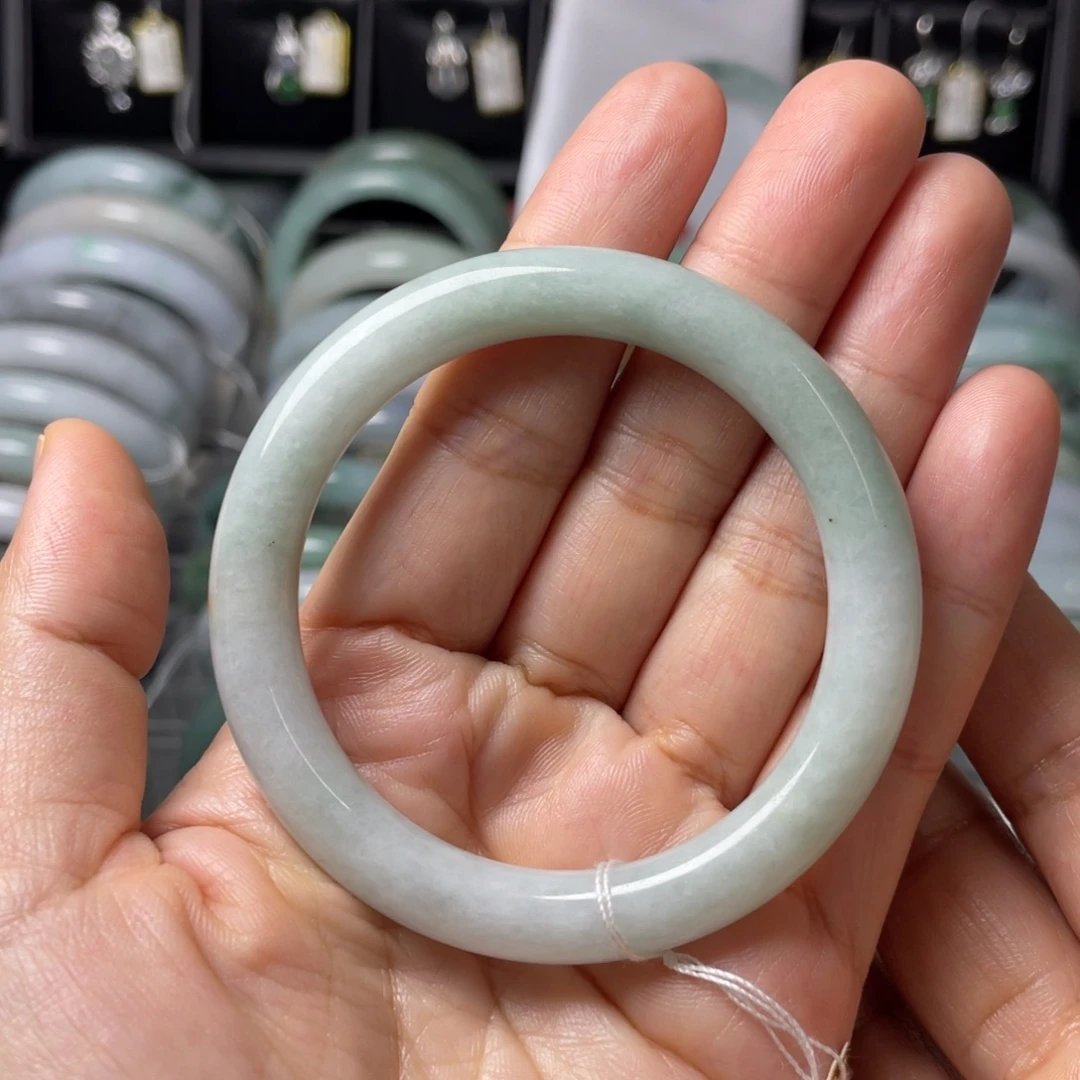 翡翠未镶嵌手镯手镯