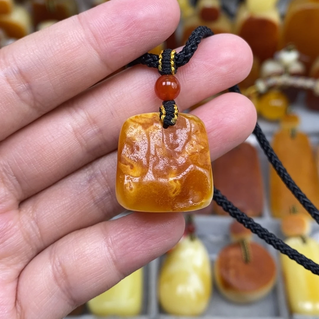 蜜蜡未镶嵌珠宝奇石