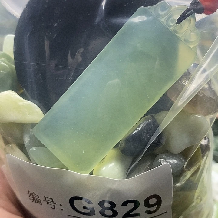 岫玉鱼缸石未镶嵌