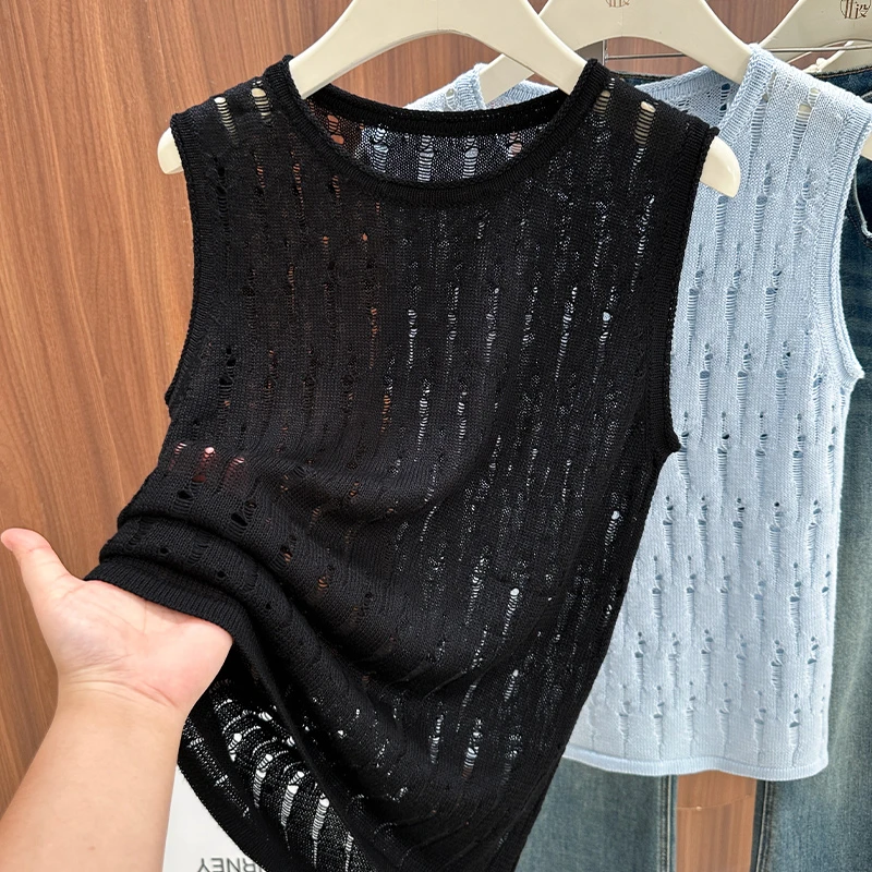 黑色设计感镂空针织背心女秋季新款时髦圆领无袖上衣叠穿软糯小衫