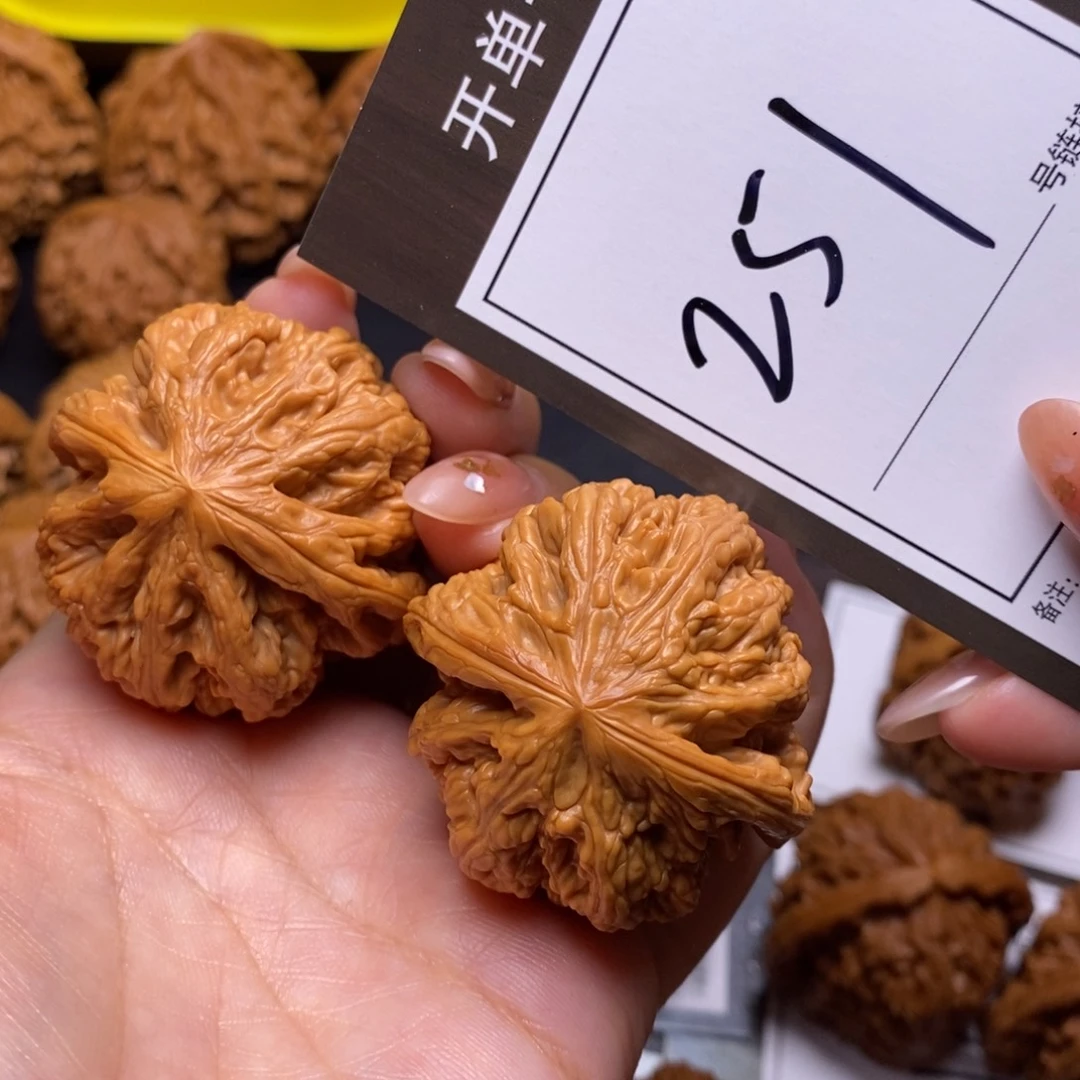 把件文玩核桃42粗筋251