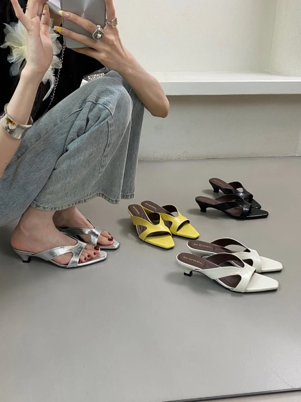 D62-2 法式设计感尖头露趾低跟拖鞋复古气质时尚百搭凉拖