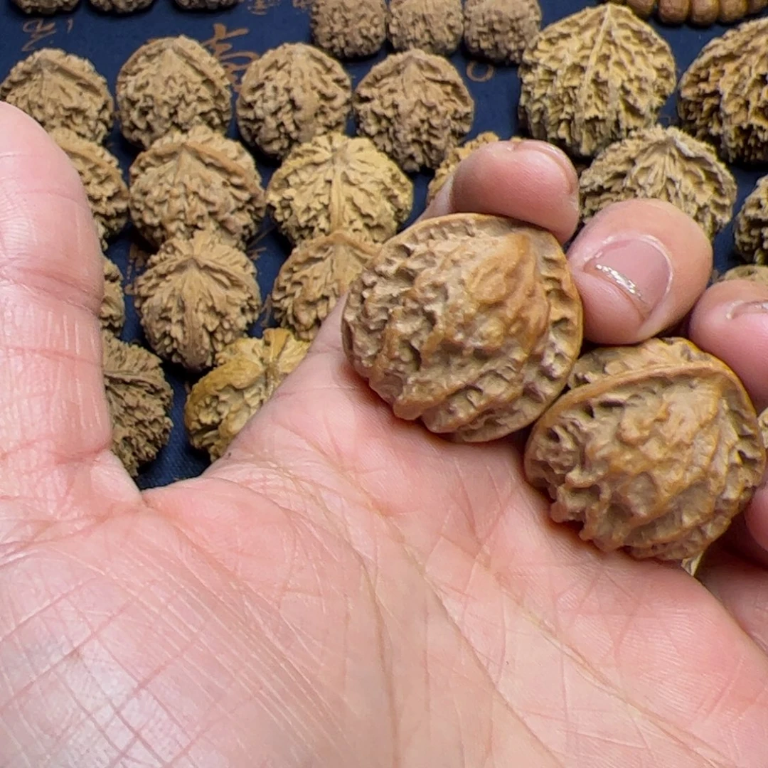 文玩核桃把件@****@秦岭野生植物核桃