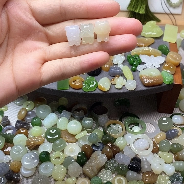 未镶嵌和田玉挂件98一个多样性发其一