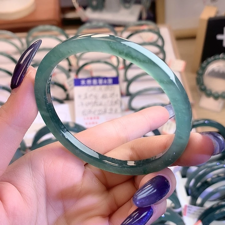 翡翠未镶嵌手镯5859