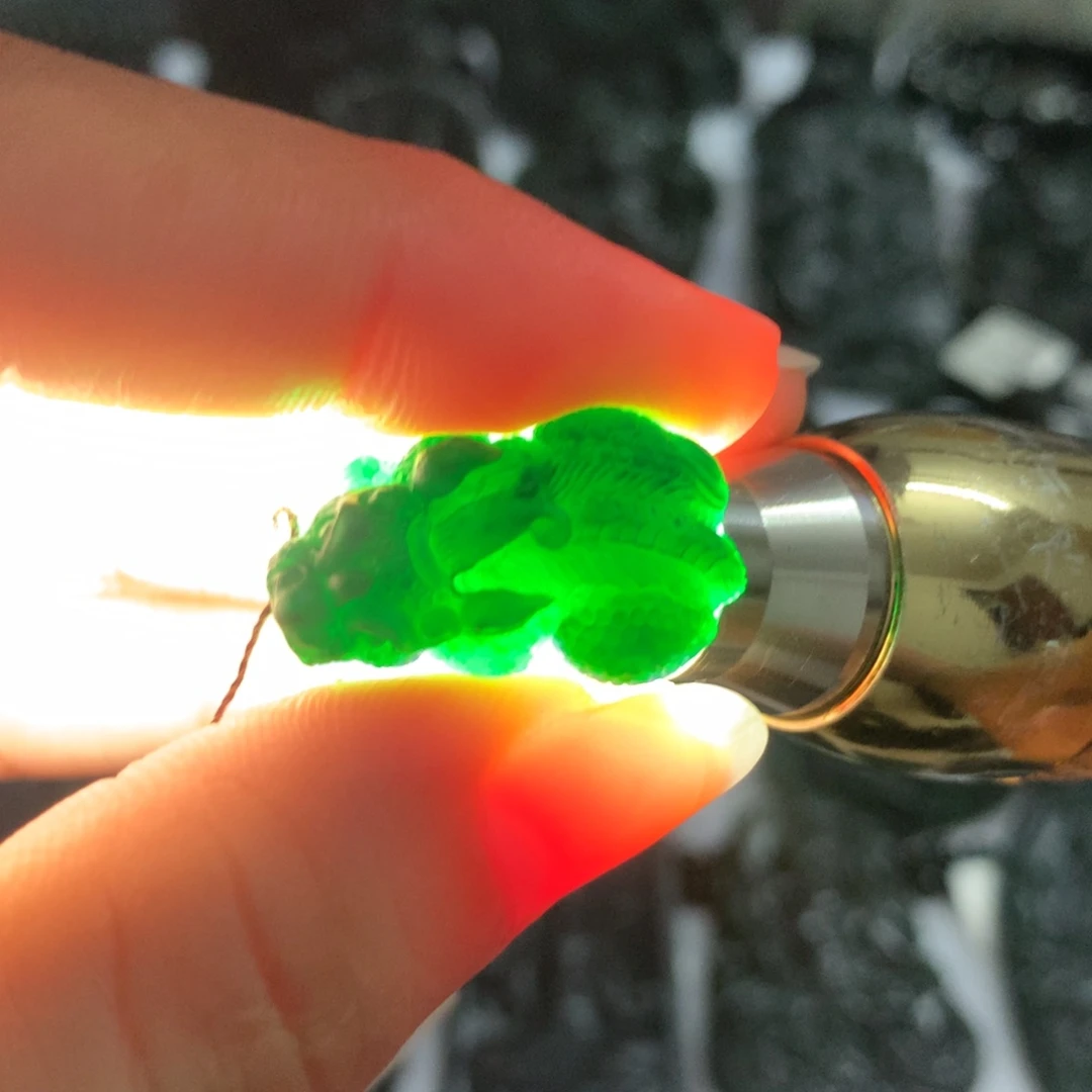 定制翡翠未镶嵌貔貅