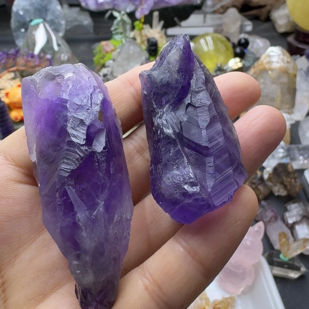 紫水晶两颗的形状