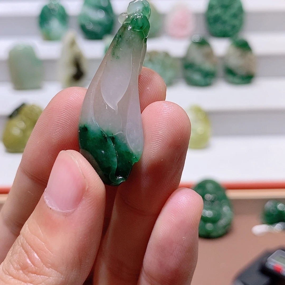 书***石未镶嵌独山玉吊坠