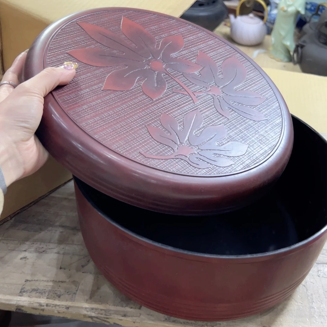 瓷片陶瓷和金属表面上产生