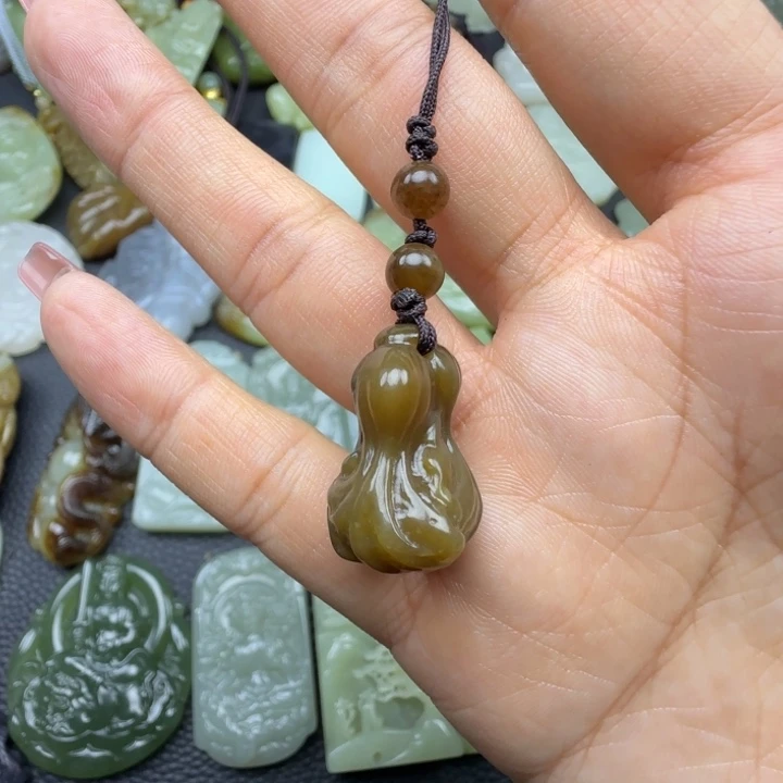 和田玉未镶嵌珠宝奇石