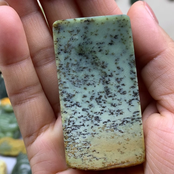【闪购商品】岫岩河磨玉（透闪石质玉）未镶嵌把件