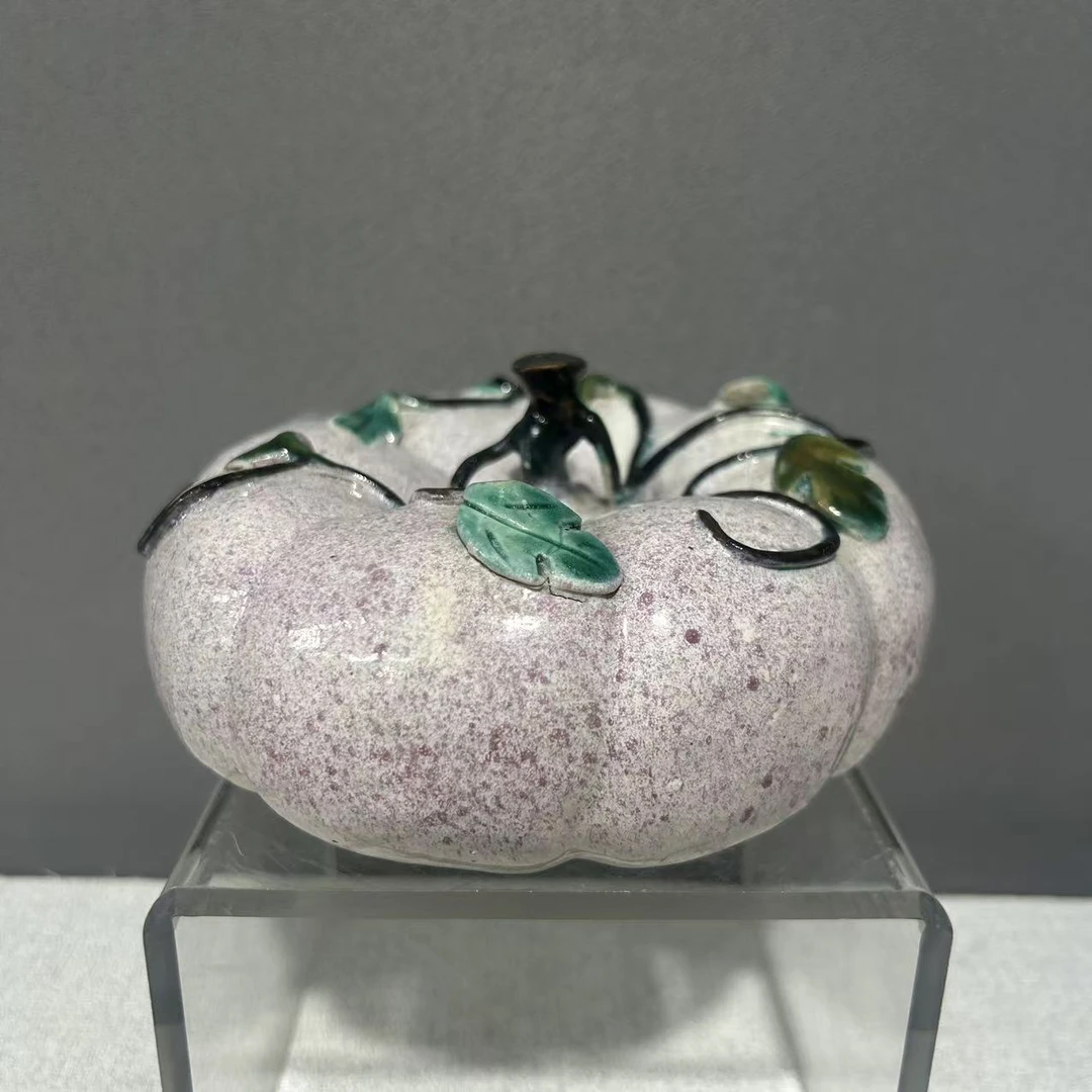 A0816105 清中期  粉彩南瓜仿生瓷（长约14  高7）