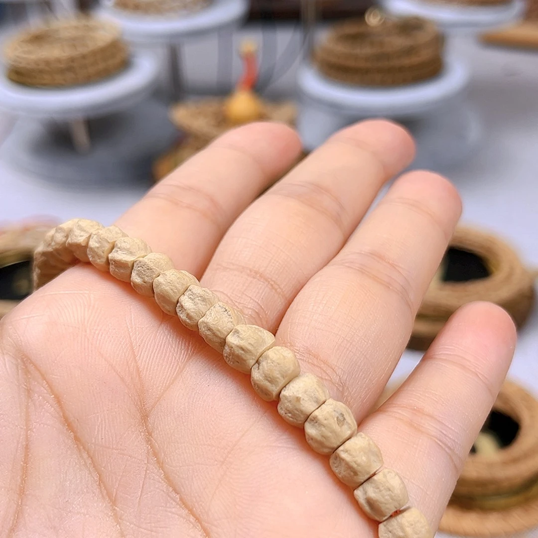 柏香籽/百香籽吊坠T****?