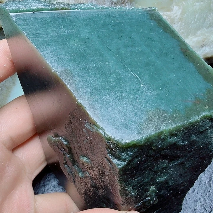 和田玉（糖玉）未镶嵌珠宝奇石