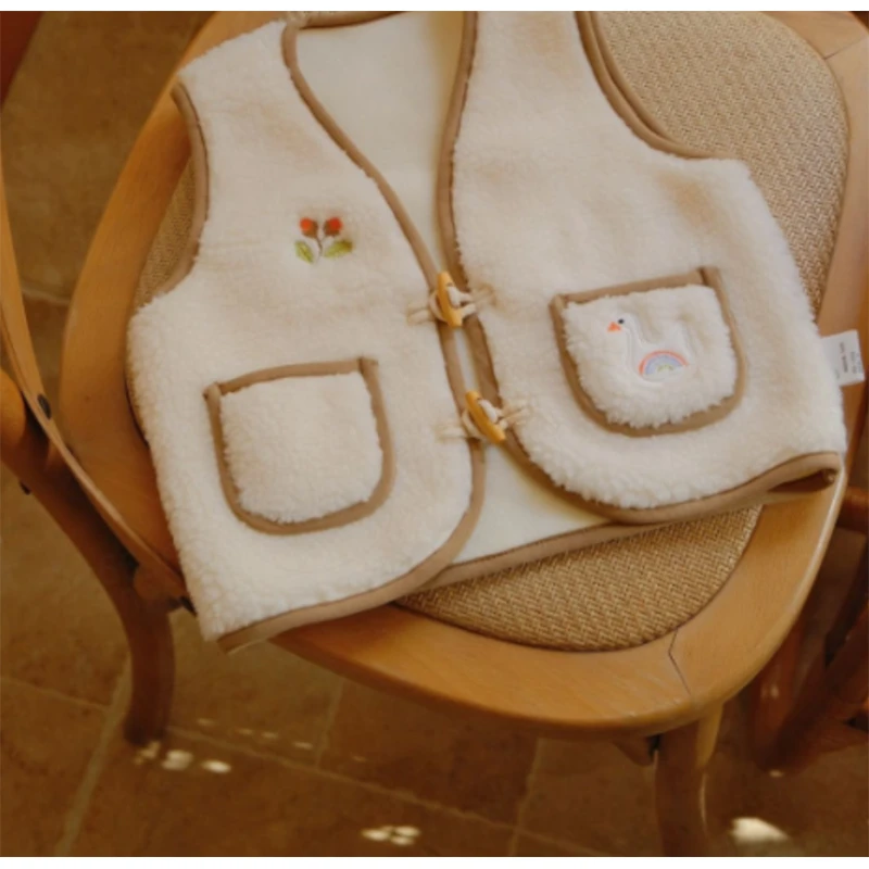 女纯色动物绣花女童休闲薄款宝宝马甲厚款冬季毛绒