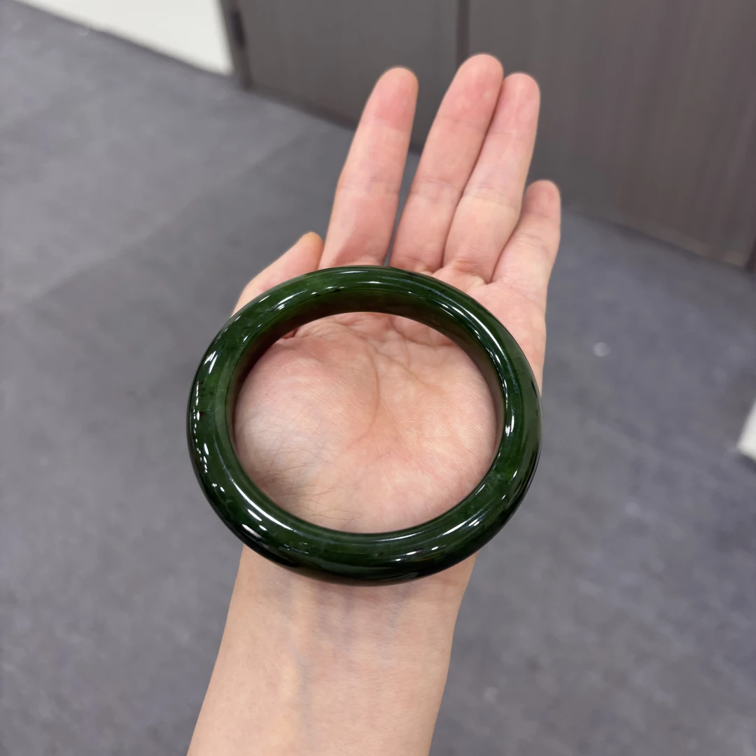 <麟瑞珠宝>收藏毕业碧玉俄七聚红皮老料正装手镯（多样性发其一）