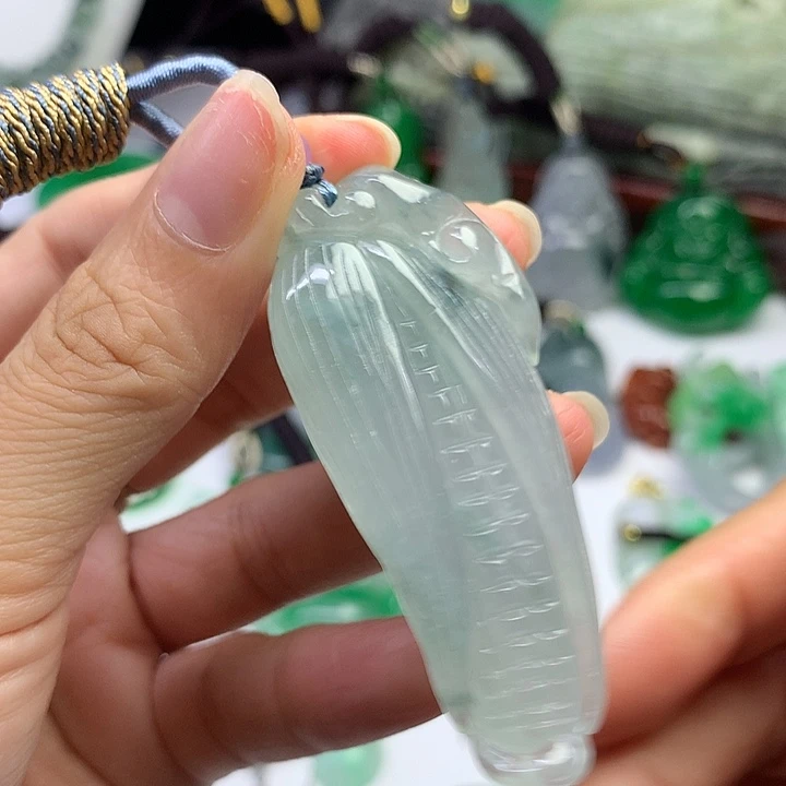 吊坠(赠链)未镶嵌翡翠