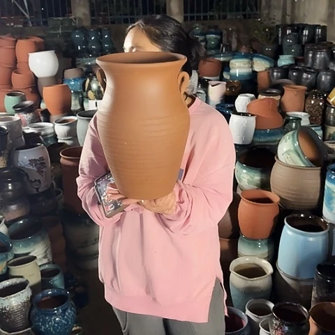 口20高32瑕疵底部鼓包