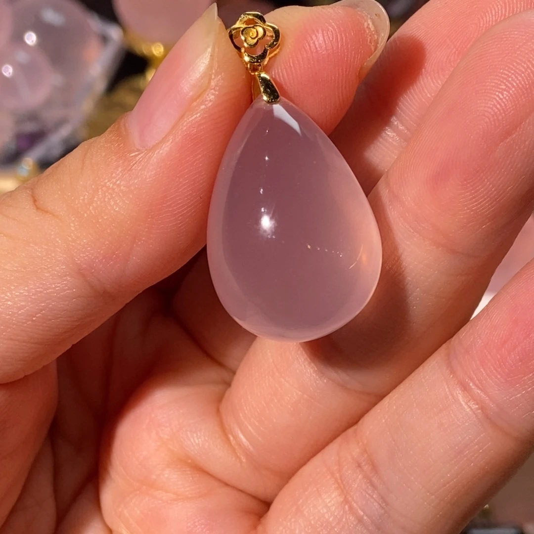 18K金镶嵌水晶颈饰