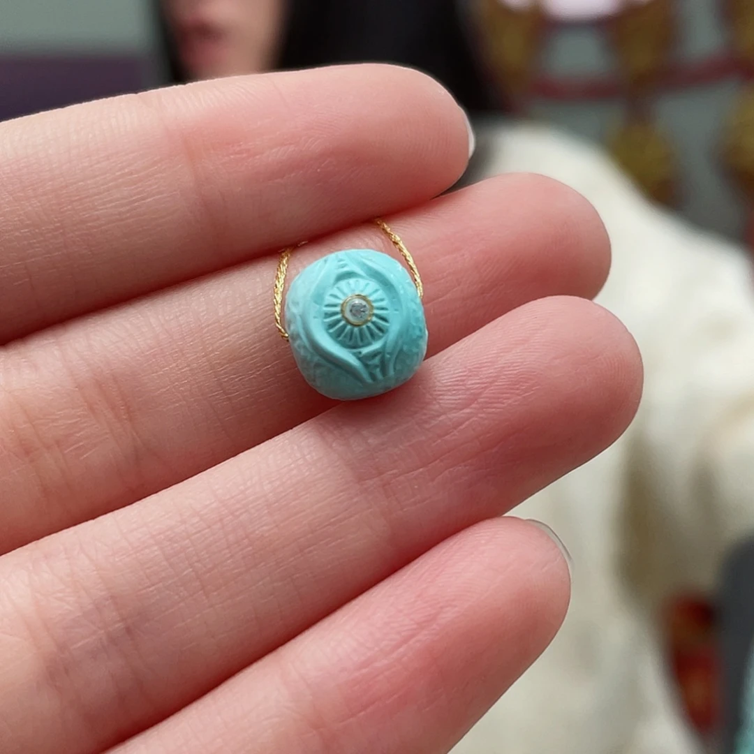 绿松石颈饰未镶嵌