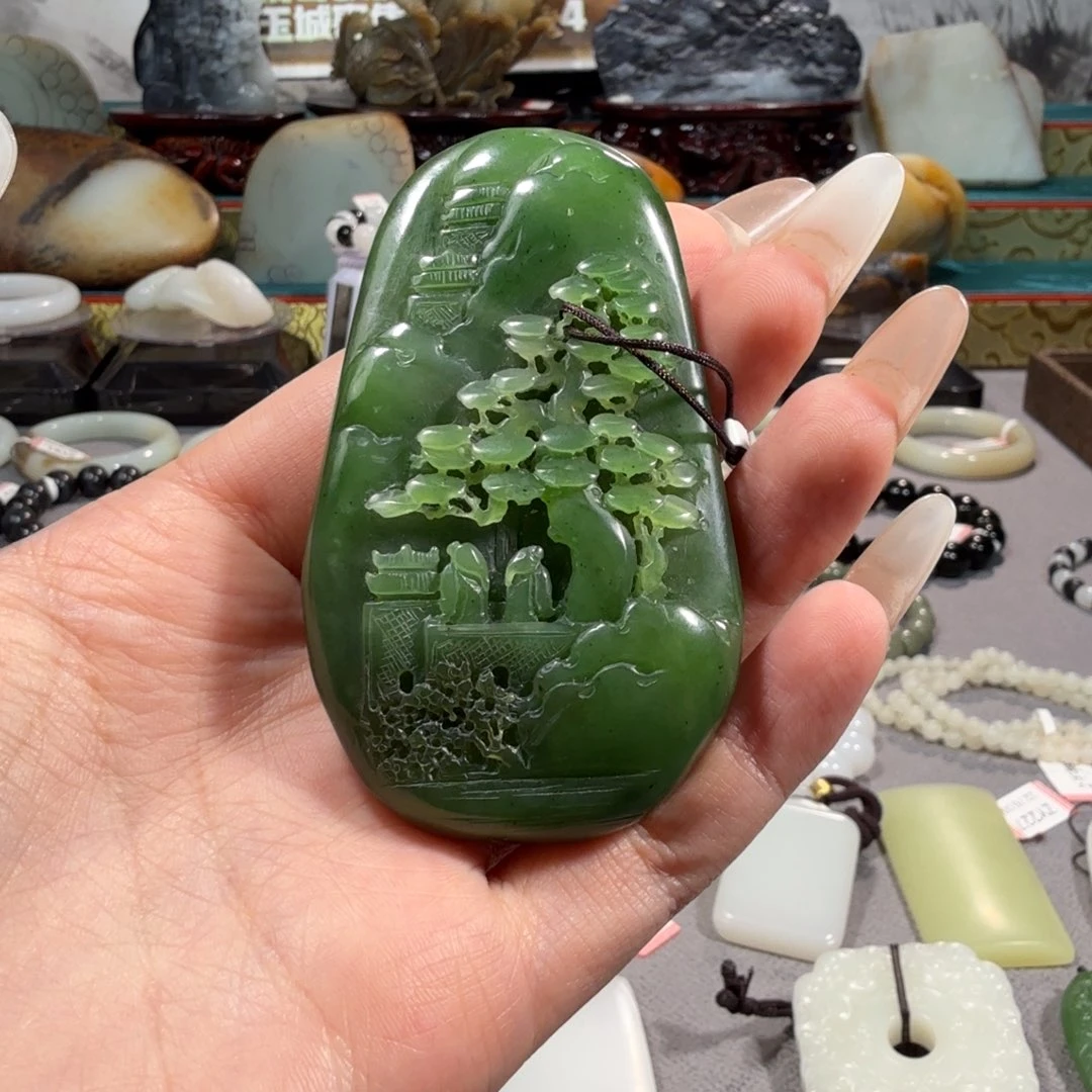 和田玉未镶嵌把件