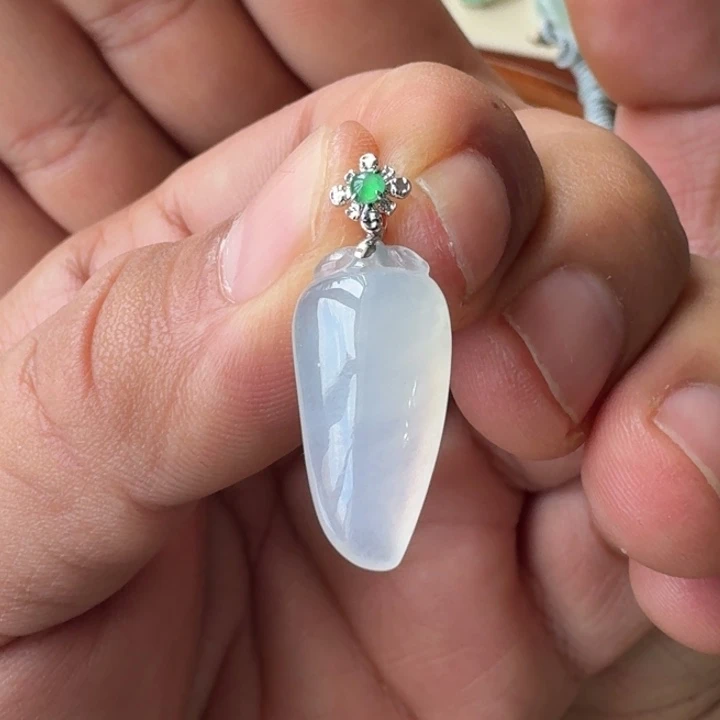 翡翠吊坠(不含链)18K金镶嵌