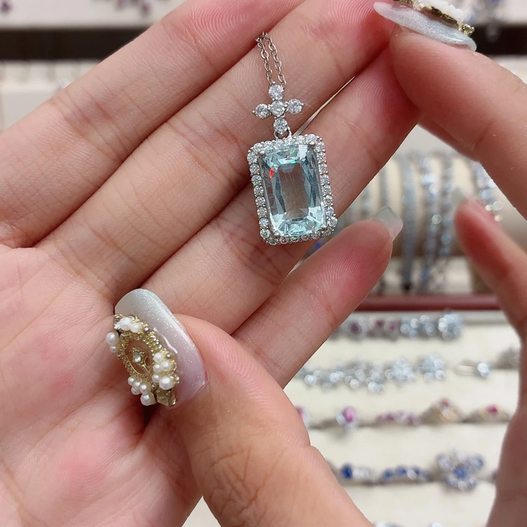 海蓝宝石吊坠(赠链)银S925镶嵌