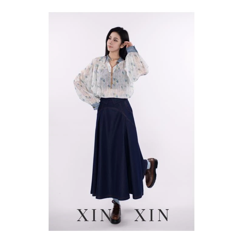 XIN XIN【花签 蓝色】 轻触浪漫 晕染花卉半开襟小衫