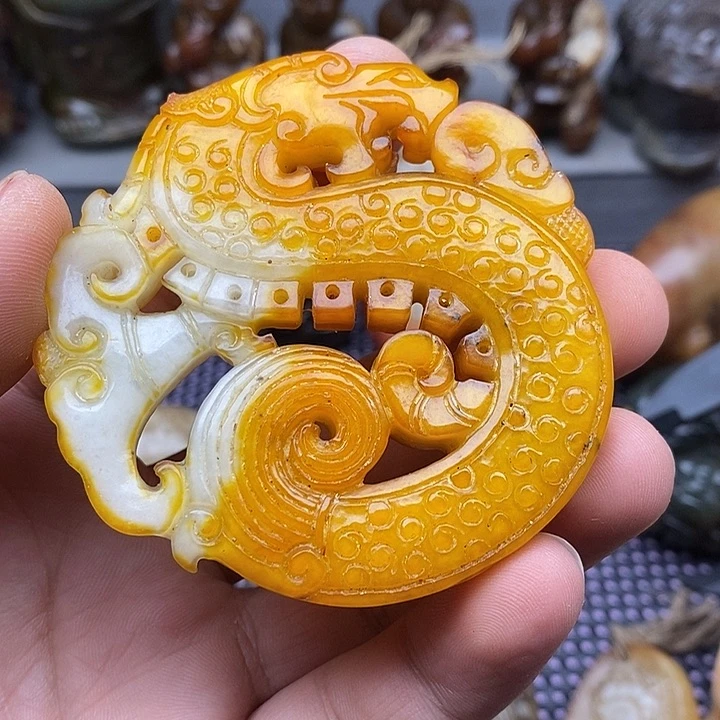 未镶嵌蛇纹石玉颈饰