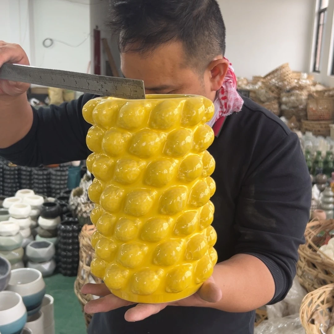 摆件46 号高中低温陶瓷瓶（部分微瑕）