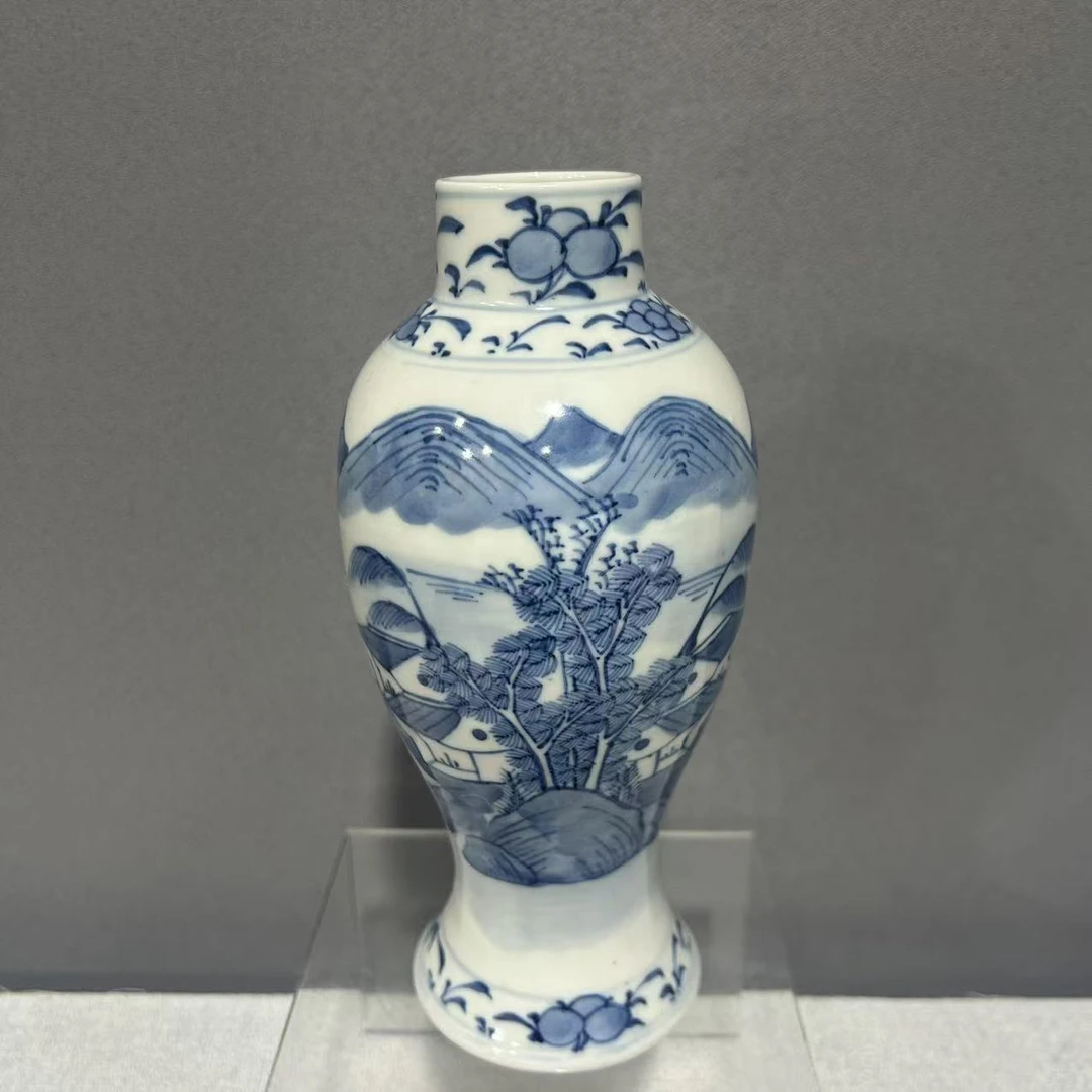 A0901004 清晚期 青花垂钓图鸡腿瓶（口径约3.7 肚径9 高19）