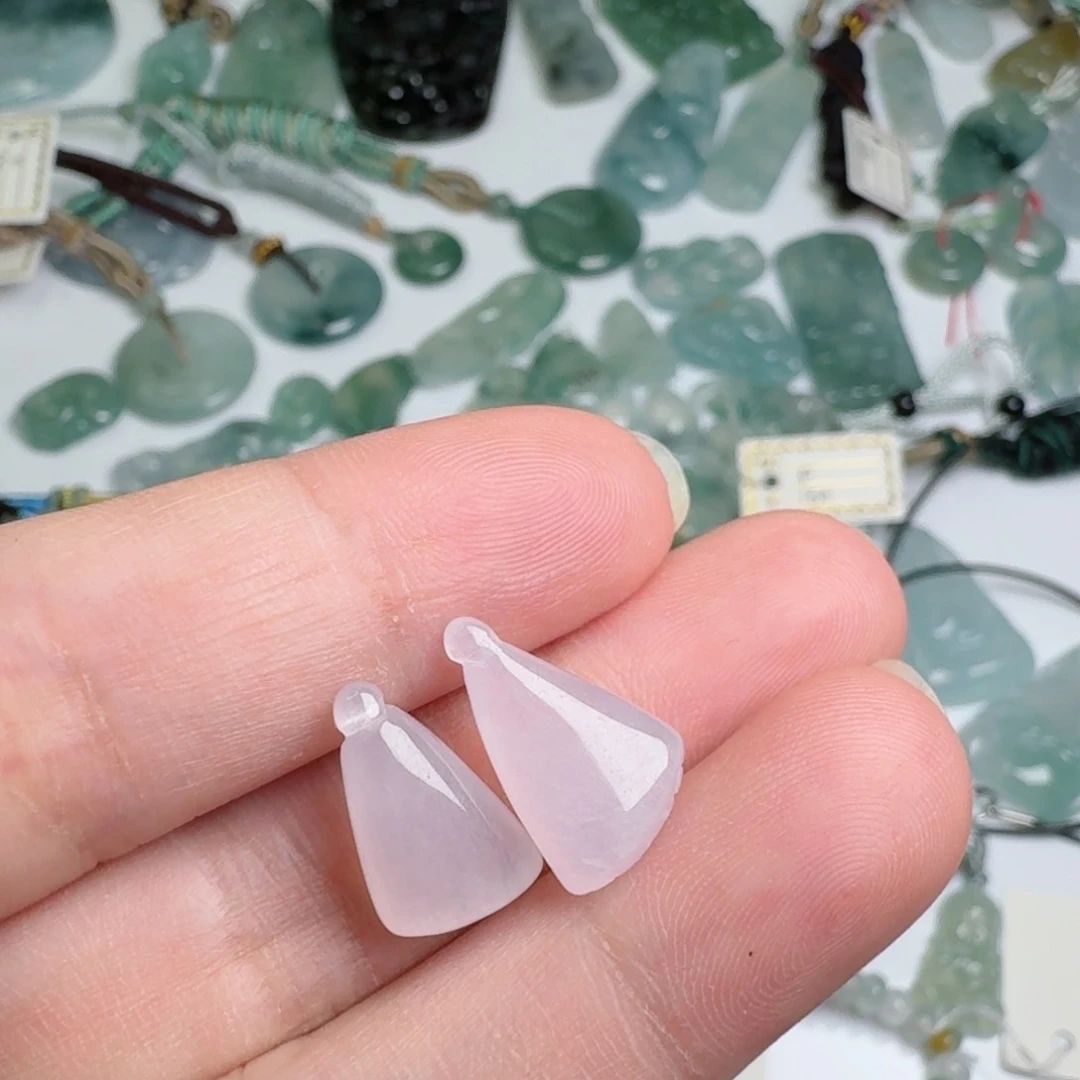 翡翠未镶嵌颈饰缅料