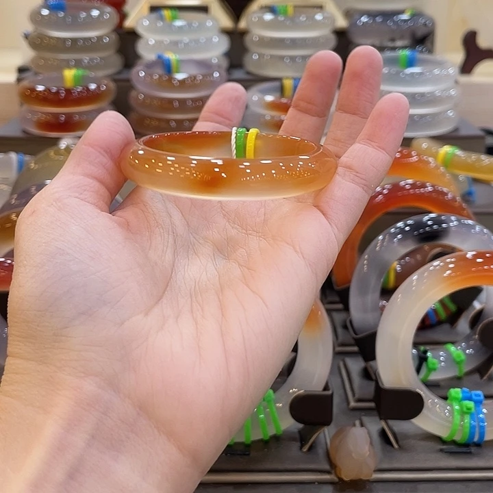 玛瑙/玉髓未镶嵌手镯25