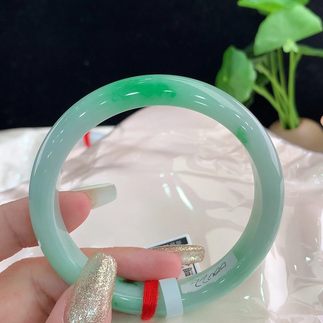 翡翠手镯未镶嵌正57/58