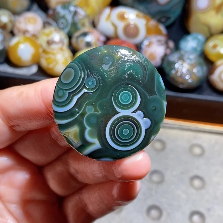 未镶嵌玛瑙/玉髓珠宝半成品140