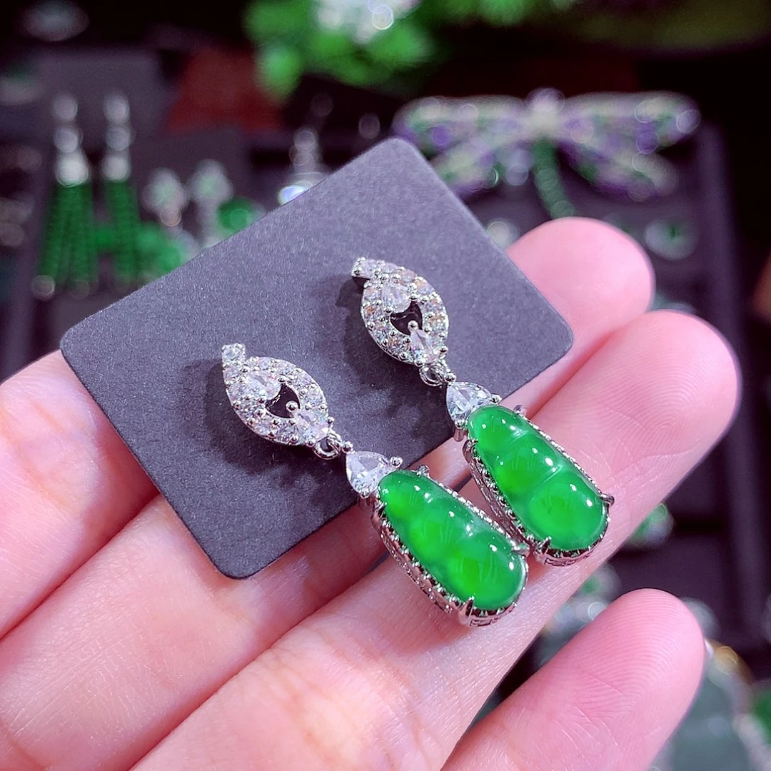 颈饰未镶嵌翡翠天然