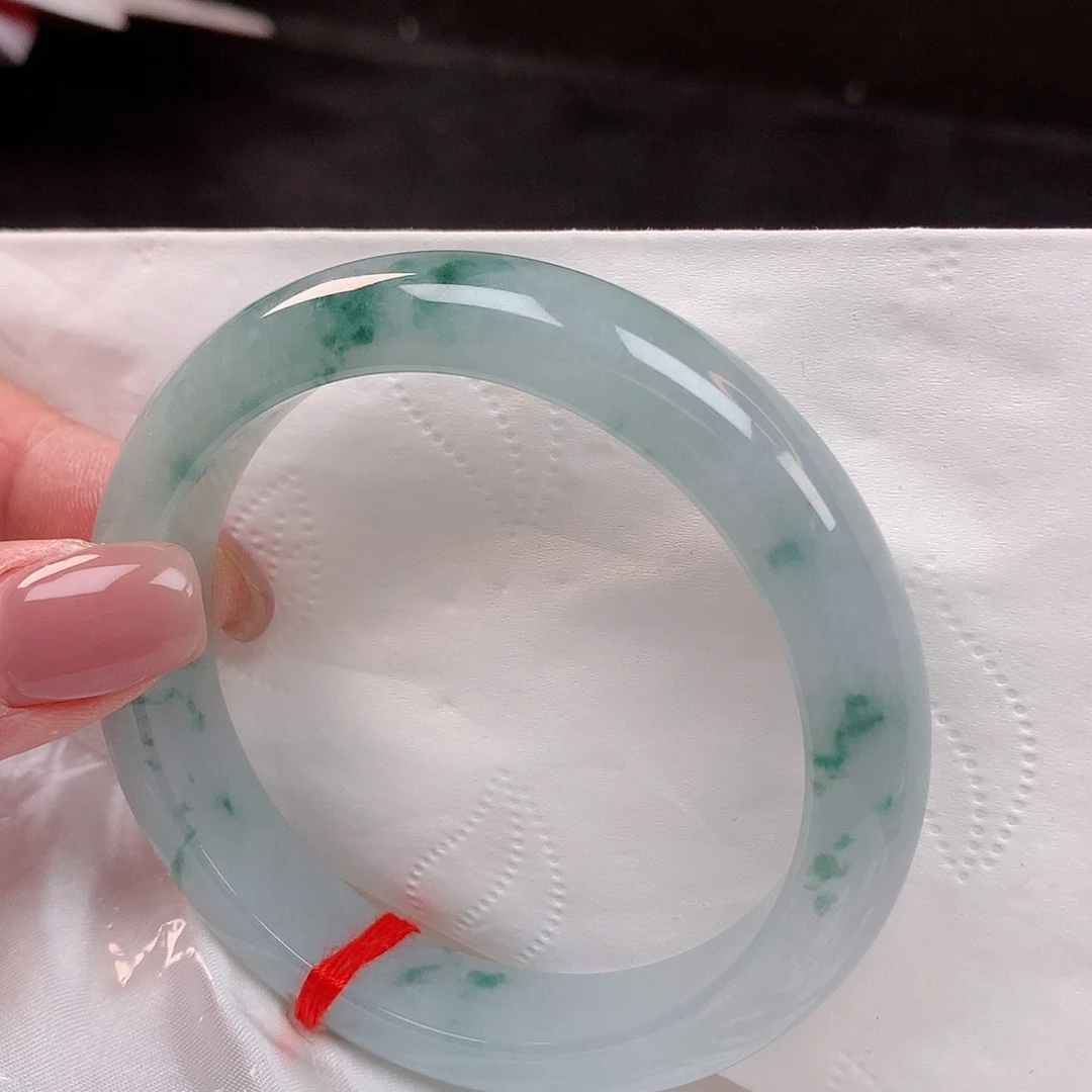 【闪购商品】未镶嵌手镯翡翠57+’